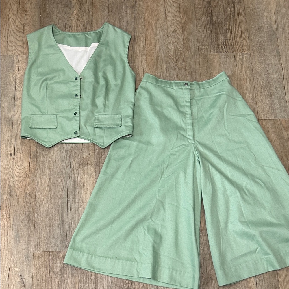 Green Vest and Wide-Leg Pants Set